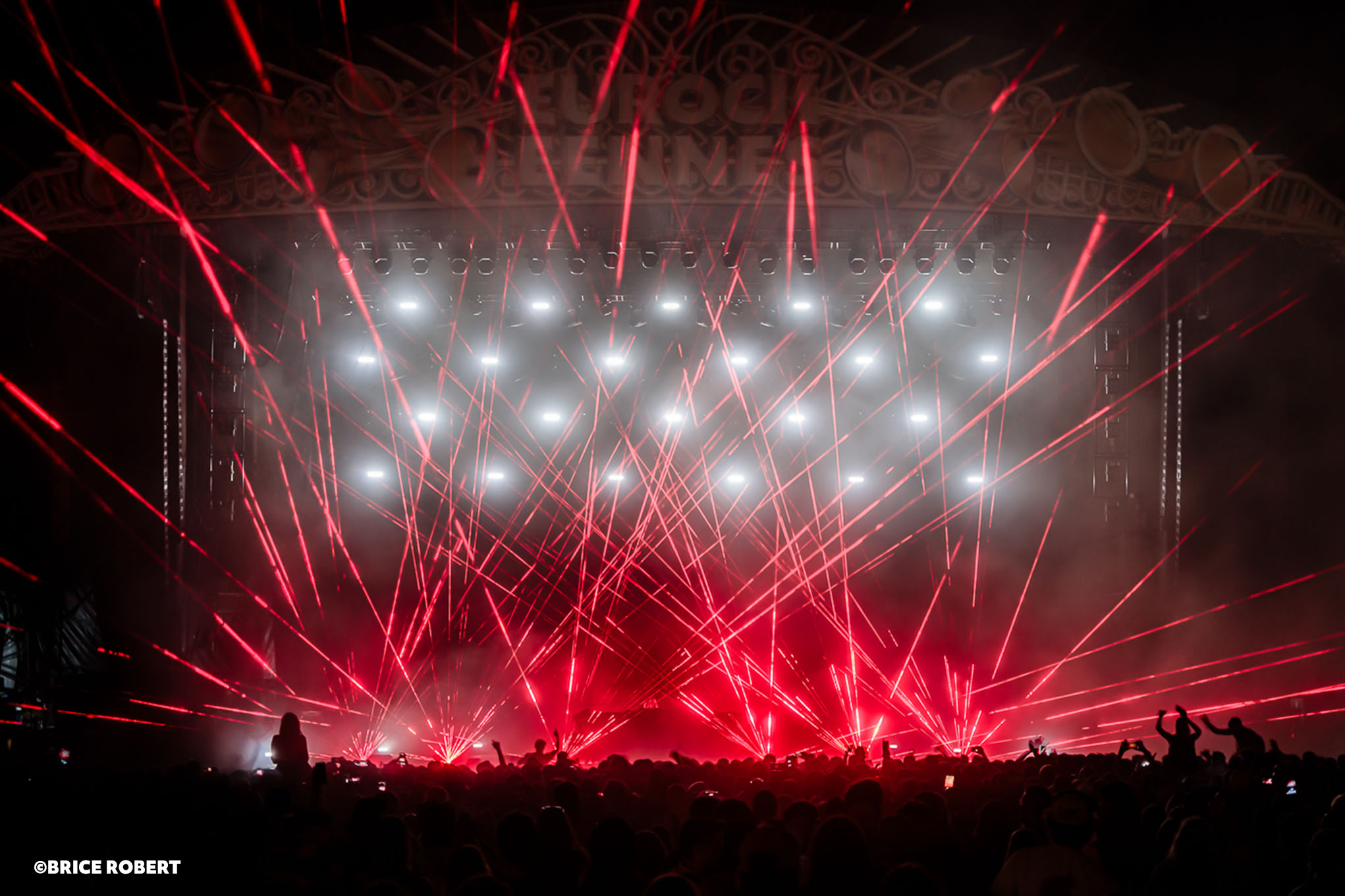 Ambiance laser aux Eurockéennes de Belfort Ambiance laser aux Eurockéennes de Belfort